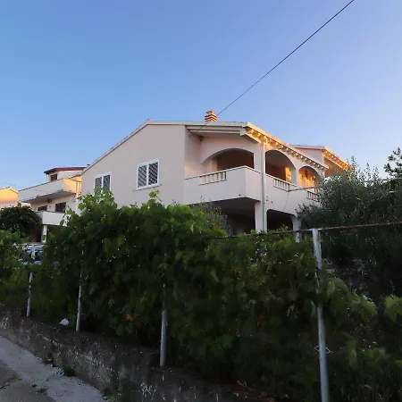 Sergej Apartament *